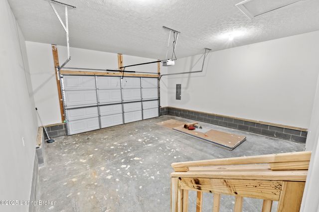 209 Alreva Rd, Louisville, KY 40216