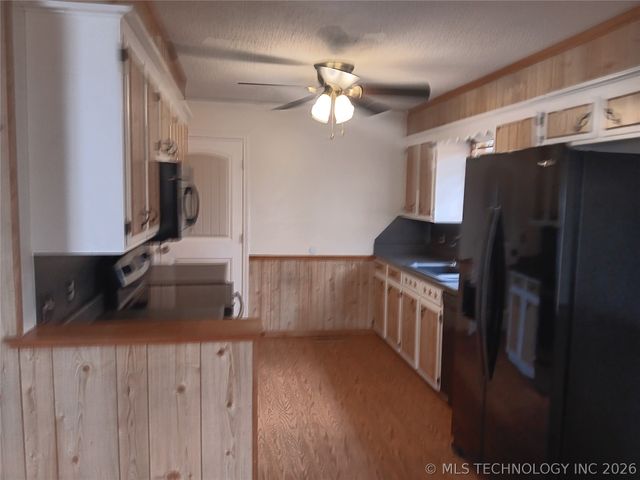 1001 S Colonial Drive, Pryor, OK 74361