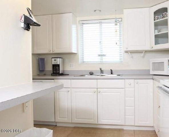 815 Ocean Shore Blvd Apt 10B, Ormond Beach, FL 32176