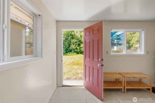 1704 22nd Street, Bellingham, WA 98225