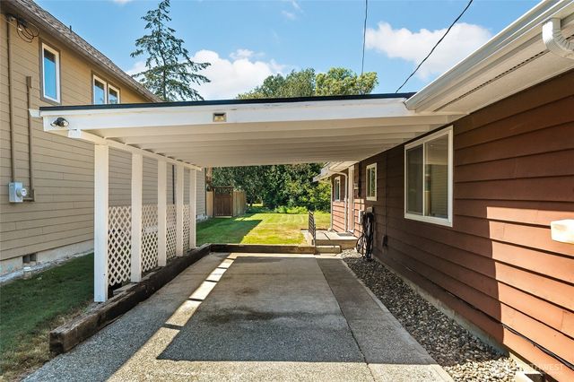 1704 22nd Street, Bellingham, WA 98225