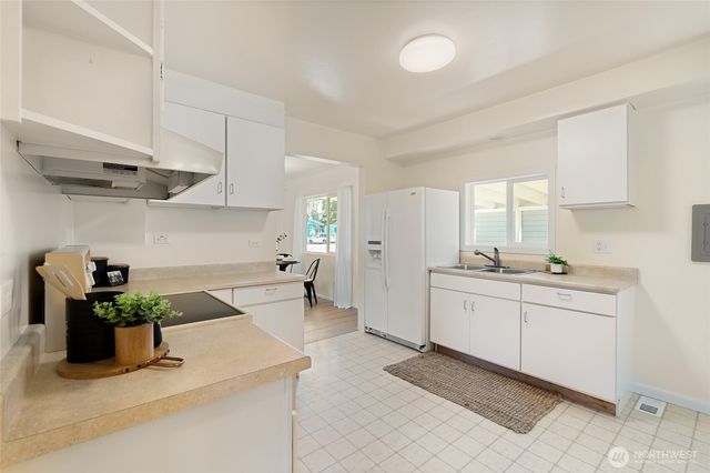 1704 22nd Street, Bellingham, WA 98225