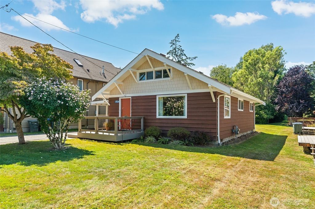 1704 22nd Street, Bellingham, WA 98225