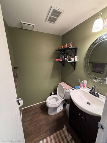 29208 Brittany Drive, Roseville, MI 48066