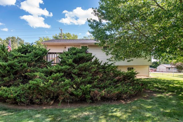 12674 W Crescent Avenue, Waukegan, IL 60085