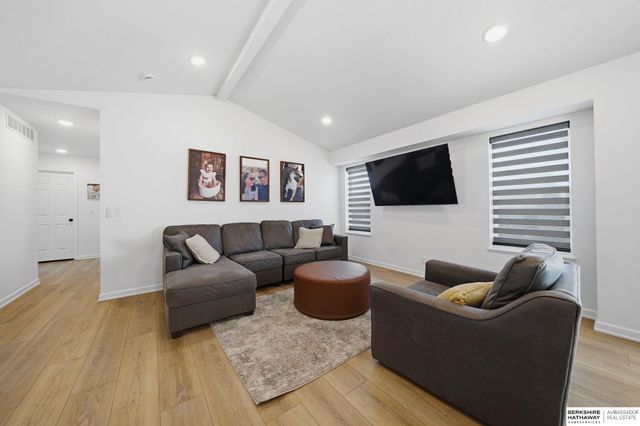 7355 N 11th Street, Lincoln, NE 68521