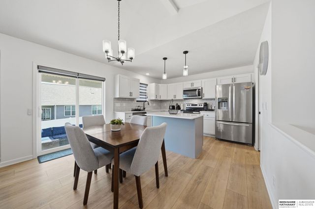 7355 N 11th Street, Lincoln, NE 68521