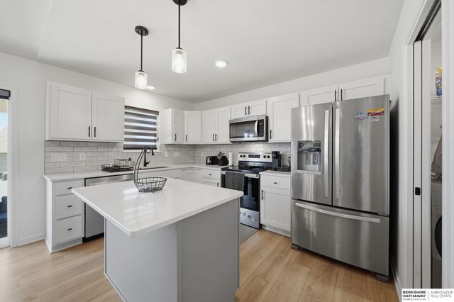 7355 N 11th Street, Lincoln, NE 68521