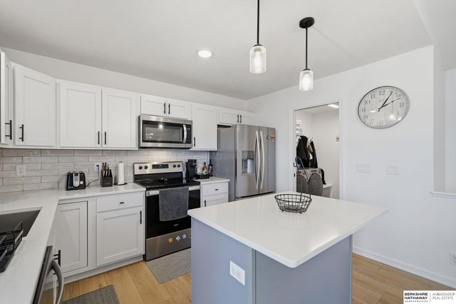 7355 N 11th Street, Lincoln, NE 68521