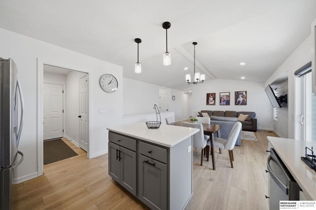 7355 N 11th Street, Lincoln, NE 68521