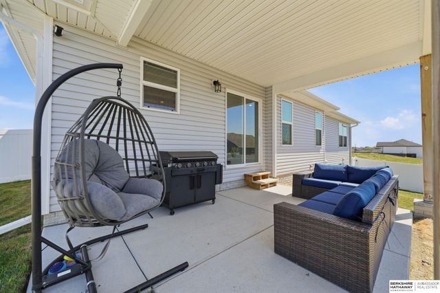 7355 N 11th Street, Lincoln, NE 68521