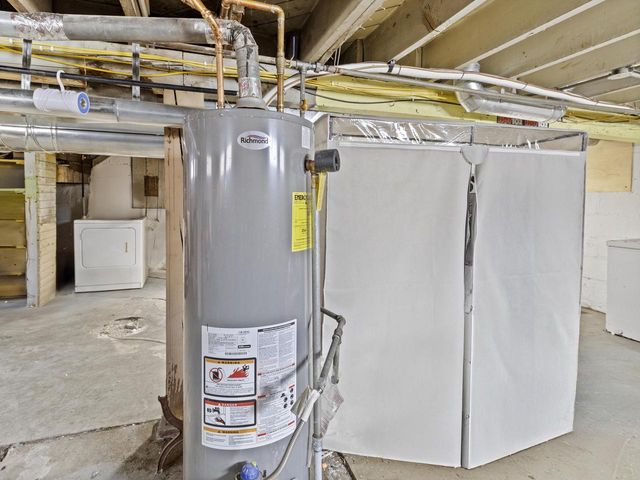 2432 N 55th STREET, Milwaukee, WI 53210