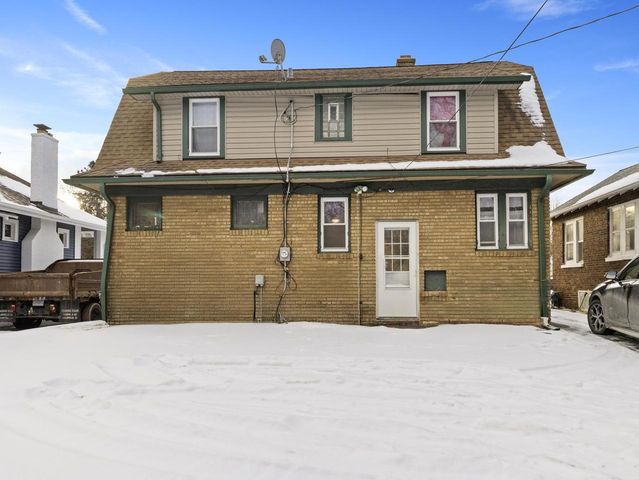 2432 N 55th STREET, Milwaukee, WI 53210