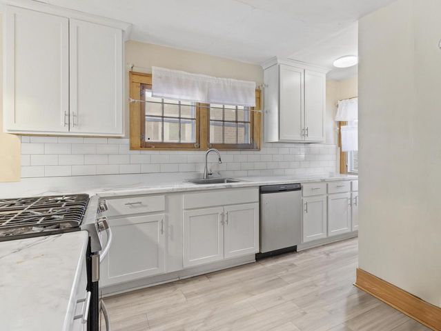 2432 N 55th STREET, Milwaukee, WI 53210