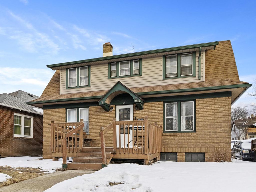 2432 N 55th STREET, Milwaukee, WI 53210