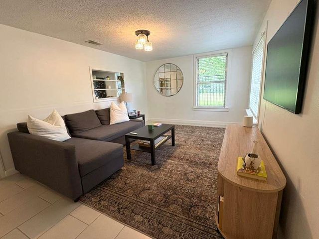 1101 Holly ST 1, Austin, TX 78702