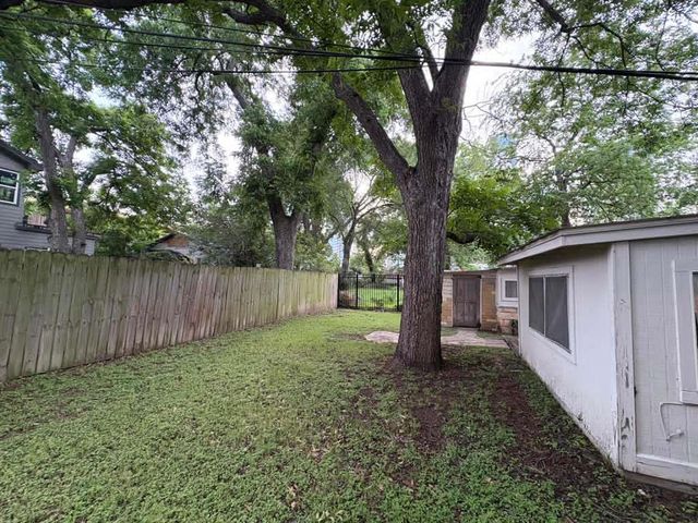 1101 Holly ST 1, Austin, TX 78702