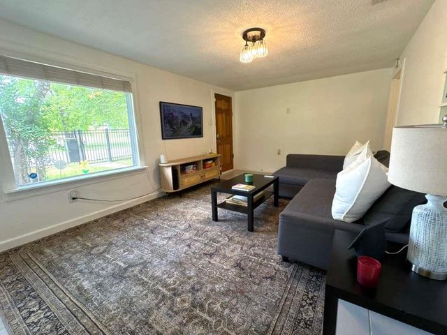 1101 Holly ST 1, Austin, TX 78702