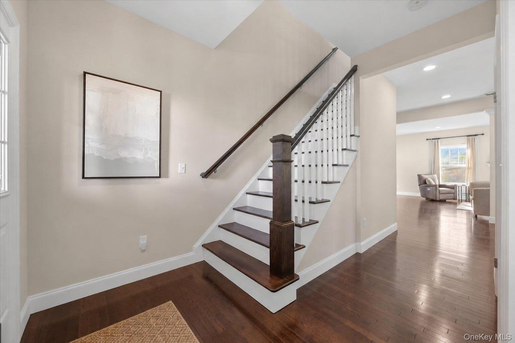 21 N Ridge Road, Mahopac, NY 10541 — photo 2