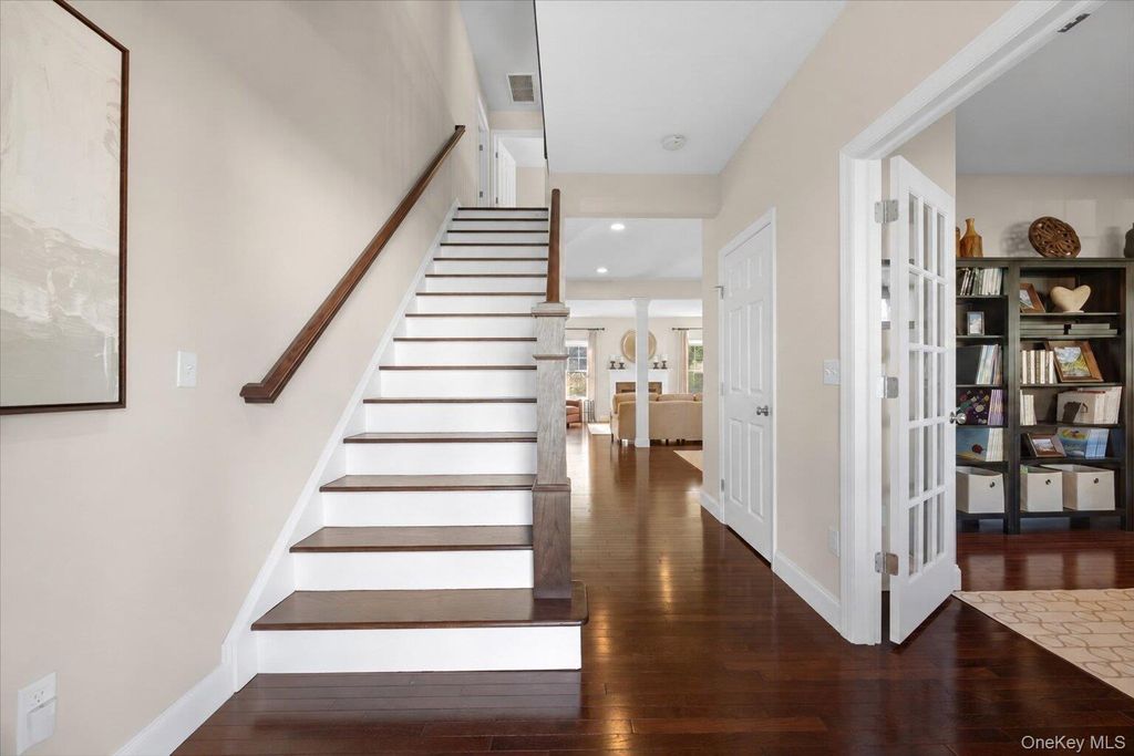 21 N Ridge Road, Mahopac, NY 10541 — photo 3