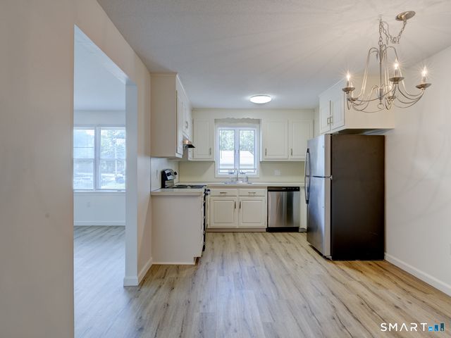 54 Oak Street 11, Middletown, CT 06457