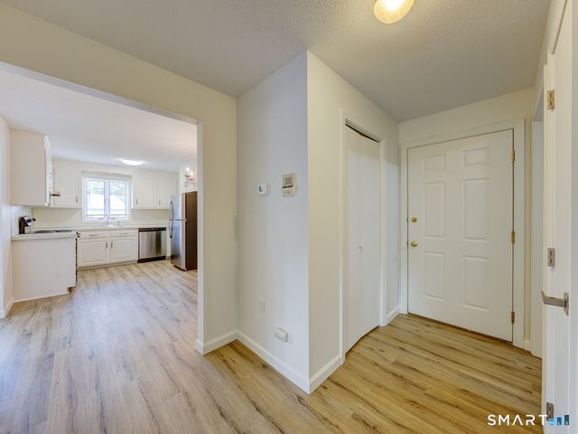 54 Oak Street 11, Middletown, CT 06457