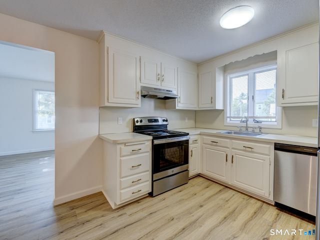 54 Oak Street 11, Middletown, CT 06457