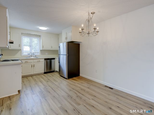 54 Oak Street 11, Middletown, CT 06457