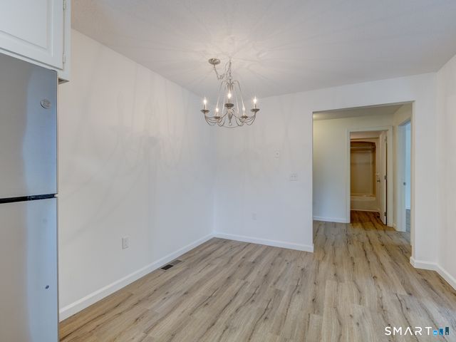 54 Oak Street 11, Middletown, CT 06457