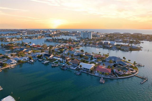 6420 3RD PALM POINT, St Pete Beach, FL 33706