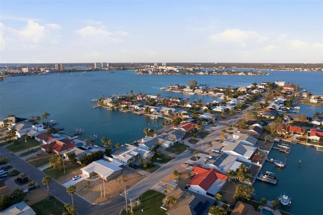 6420 3RD PALM POINT, St Pete Beach, FL 33706