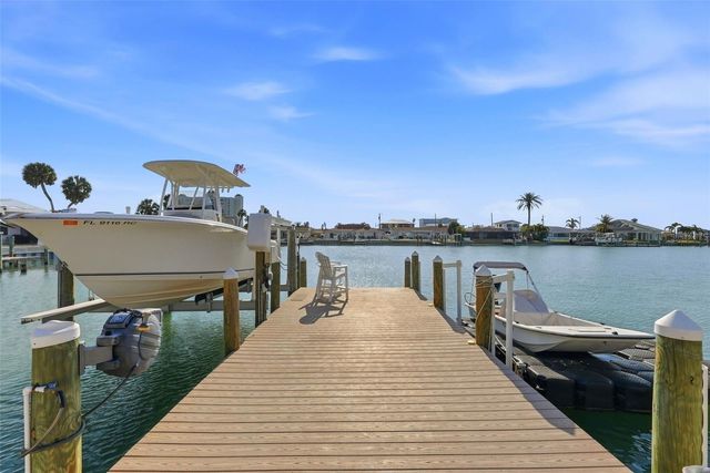 6420 3RD PALM POINT, St Pete Beach, FL 33706
