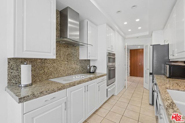 200 N Swall Drive 462, Beverly Hills, CA 90211