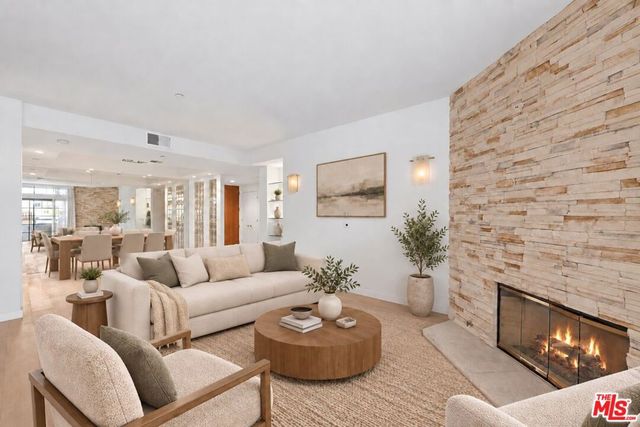 200 N Swall Drive 462, Beverly Hills, CA 90211