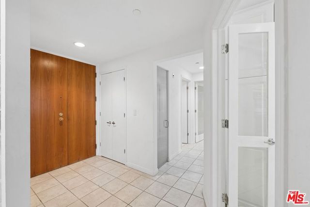 200 N Swall Drive 462, Beverly Hills, CA 90211