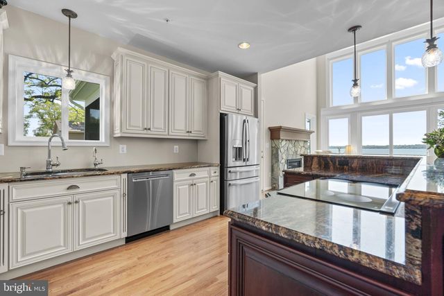 465 EDGEWATER RD, Pasadena, MD 21122