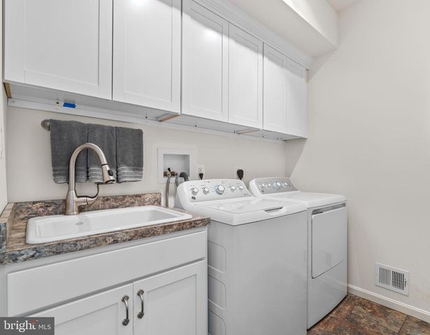 465 EDGEWATER RD, Pasadena, MD 21122