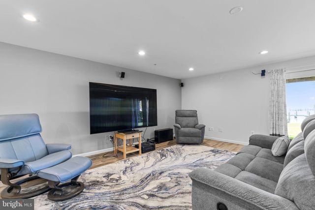 465 EDGEWATER RD, Pasadena, MD 21122