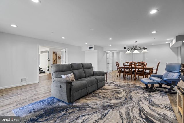 465 EDGEWATER RD, Pasadena, MD 21122