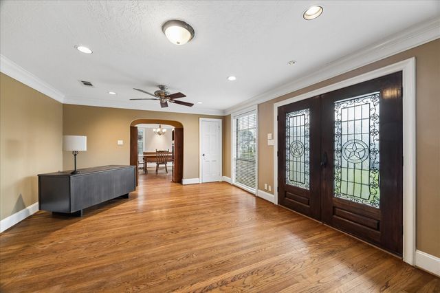 1330 Des Jardines Street, Houston, TX 77023