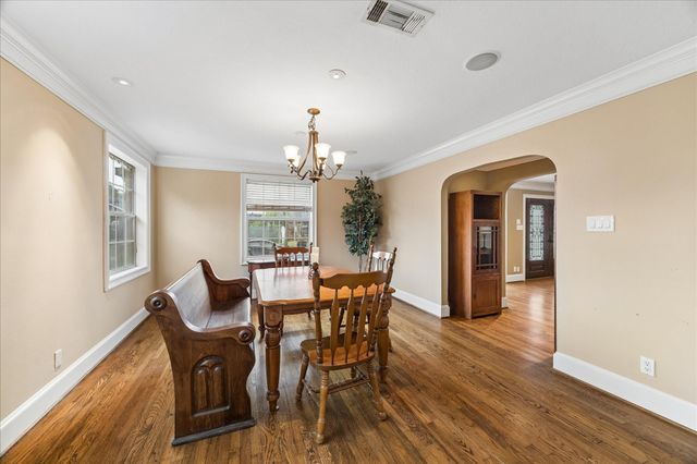 1330 Des Jardines Street, Houston, TX 77023