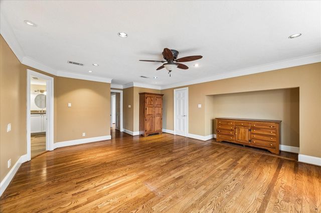 1330 Des Jardines Street, Houston, TX 77023