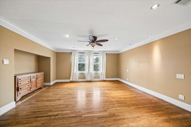 1330 Des Jardines Street, Houston, TX 77023
