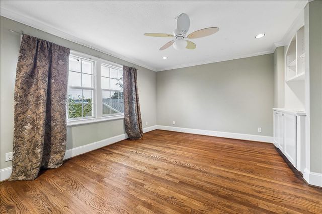 1330 Des Jardines Street, Houston, TX 77023