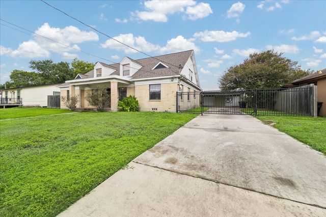 1330 Des Jardines Street, Houston, TX 77023