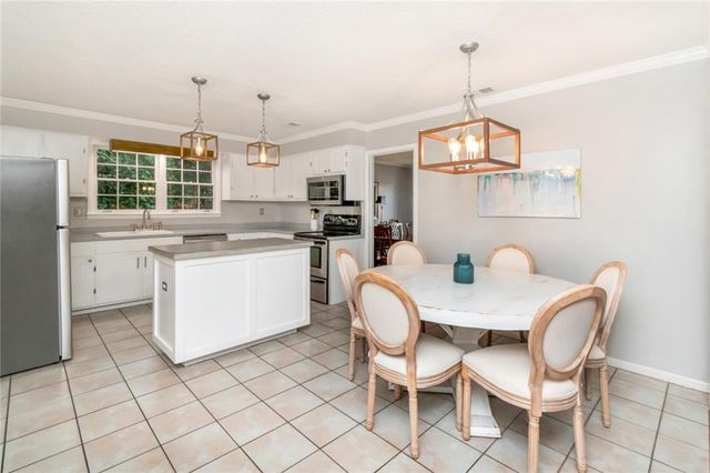 5911 Shenandoah Road N, Mobile, AL 36608