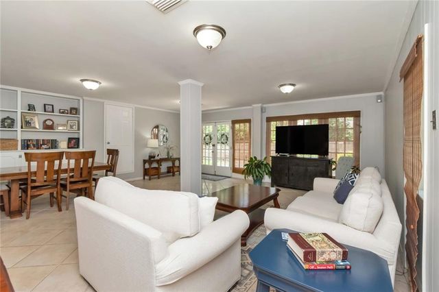 5911 Shenandoah Road N, Mobile, AL 36608