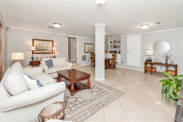 5911 Shenandoah Road N, Mobile, AL 36608