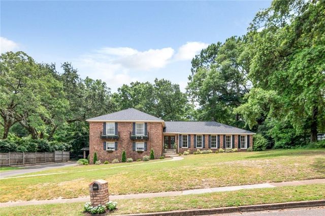 5911 Shenandoah Road N, Mobile, AL 36608
