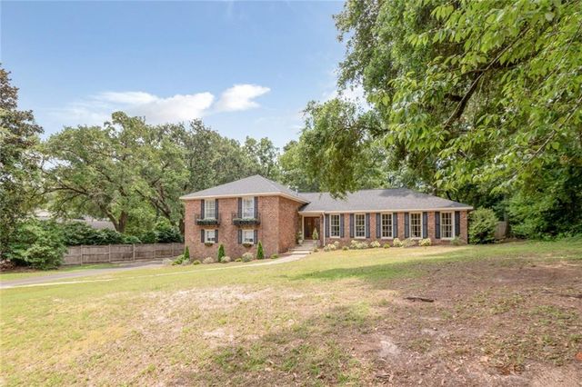 5911 Shenandoah Road N, Mobile, AL 36608